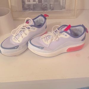 WOMENS NIKE AIRMAX DIAS SIZE 7.5